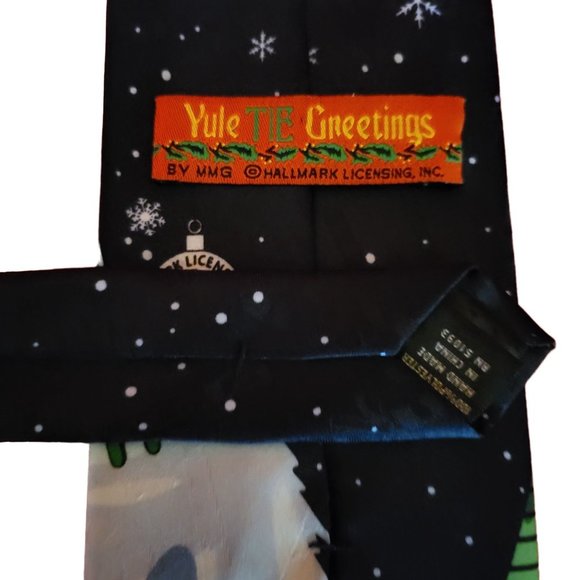 MMG Yule Hallmark Christmas Tie Navy Blue Santa Stuck in the Fireplace - Picture 8 of 12